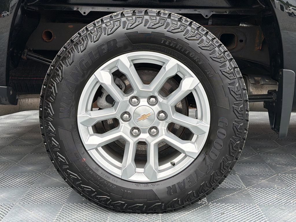 Used 2024 Chevrolet Silverado 1500 LT image 22