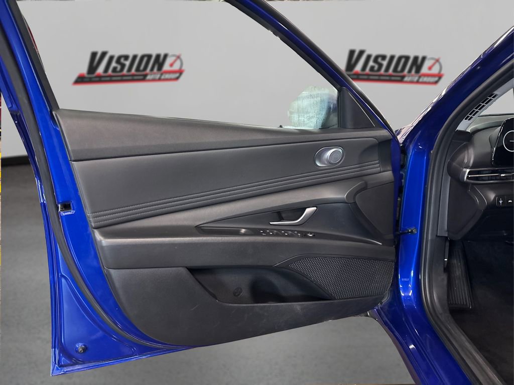 Used 2023 Hyundai Elantra SEL w/ Convenience Package image 23