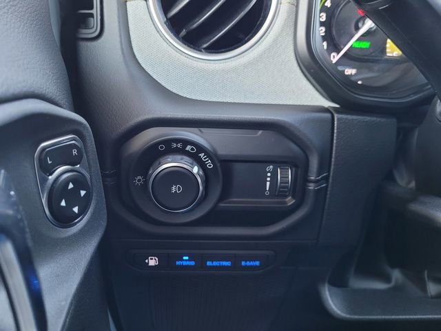 Certified 2025 Jeep Wrangler Unlimited Sahara image 14