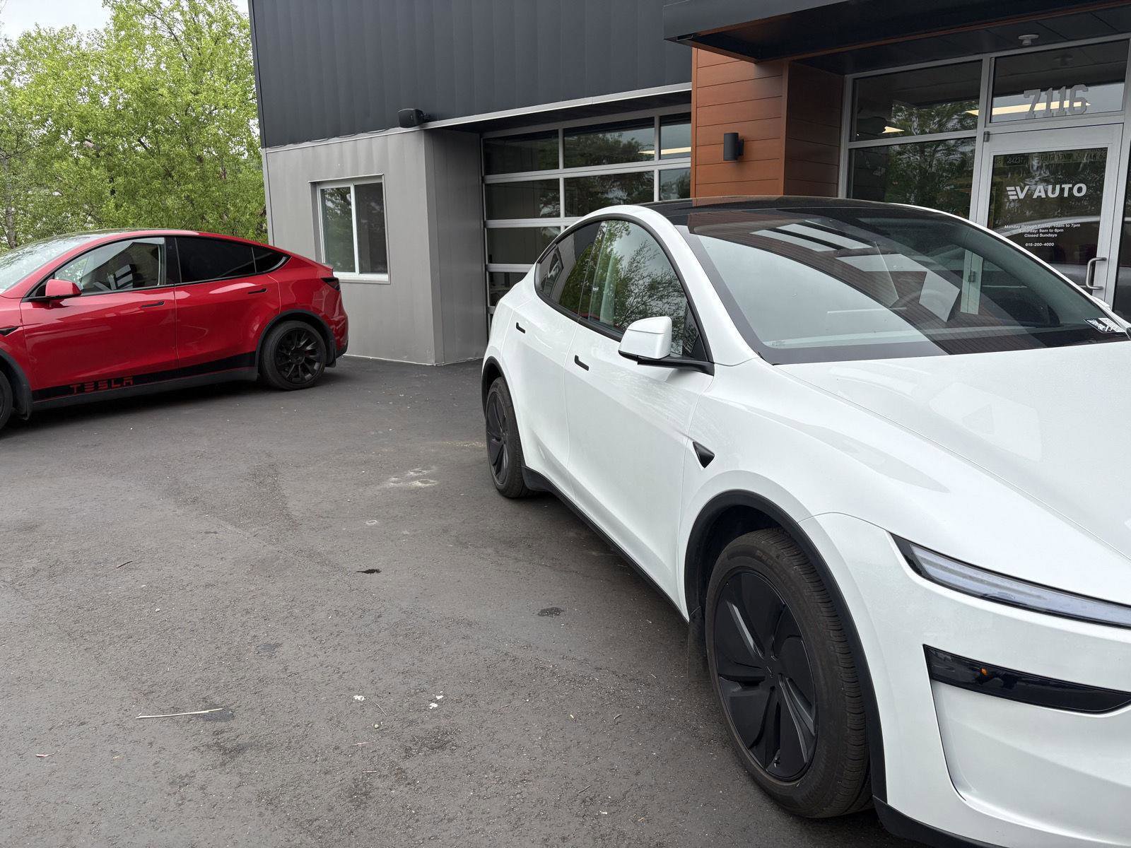 Used 2026 Tesla Model Y Long Range image 3