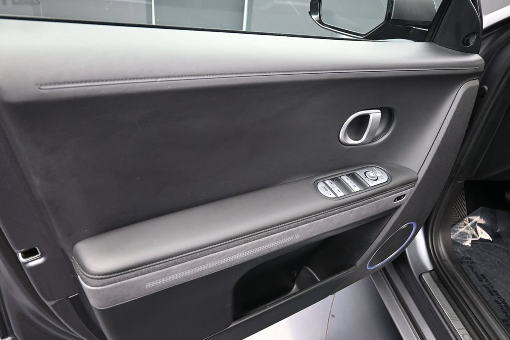 Certified 2024 Hyundai Ioniq 5 Limited AWD/4WD image 12