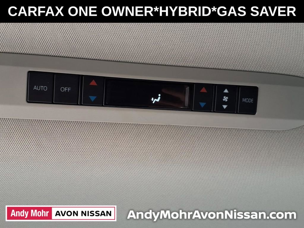 Used 2025 Toyota Sienna XLE FWD image 33