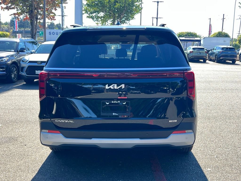 Used 2026 Kia Carnival EX FWD image 10