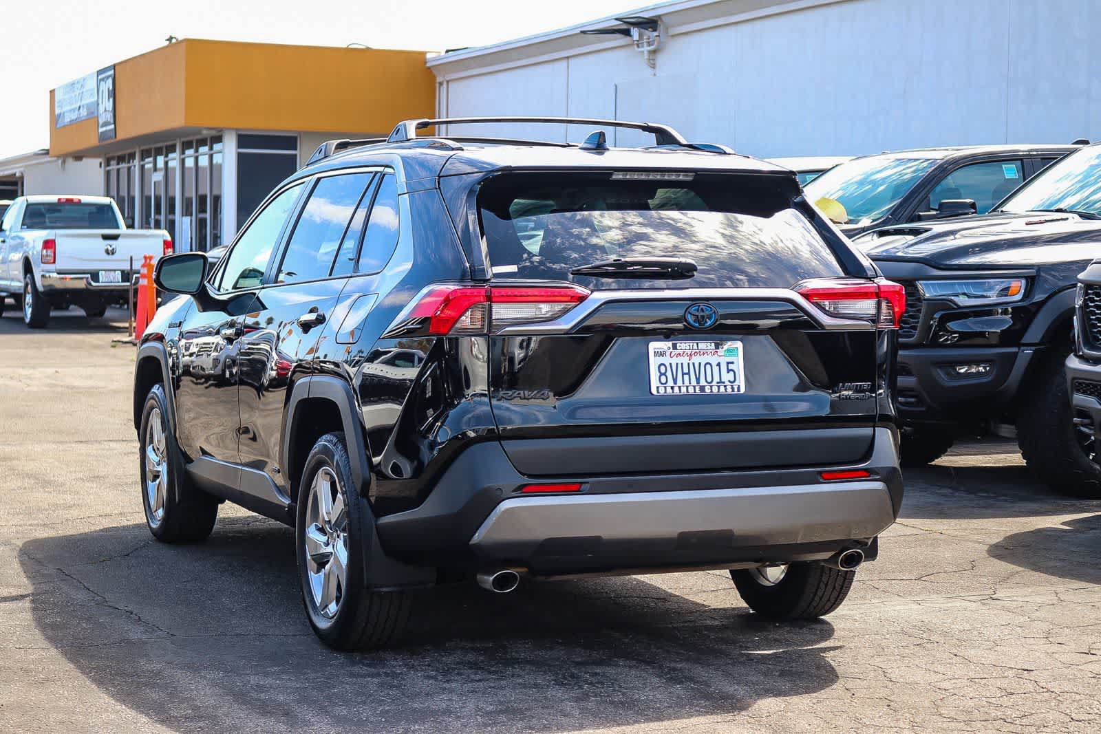 Used 2021 Toyota RAV4 Limited AWD/4WD image 6