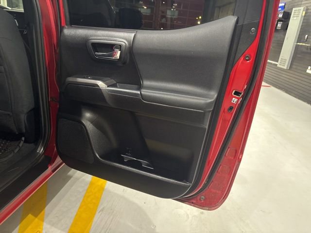 Used 2020 Toyota Tacoma TRD Off-Road w/ Technology Package image 25