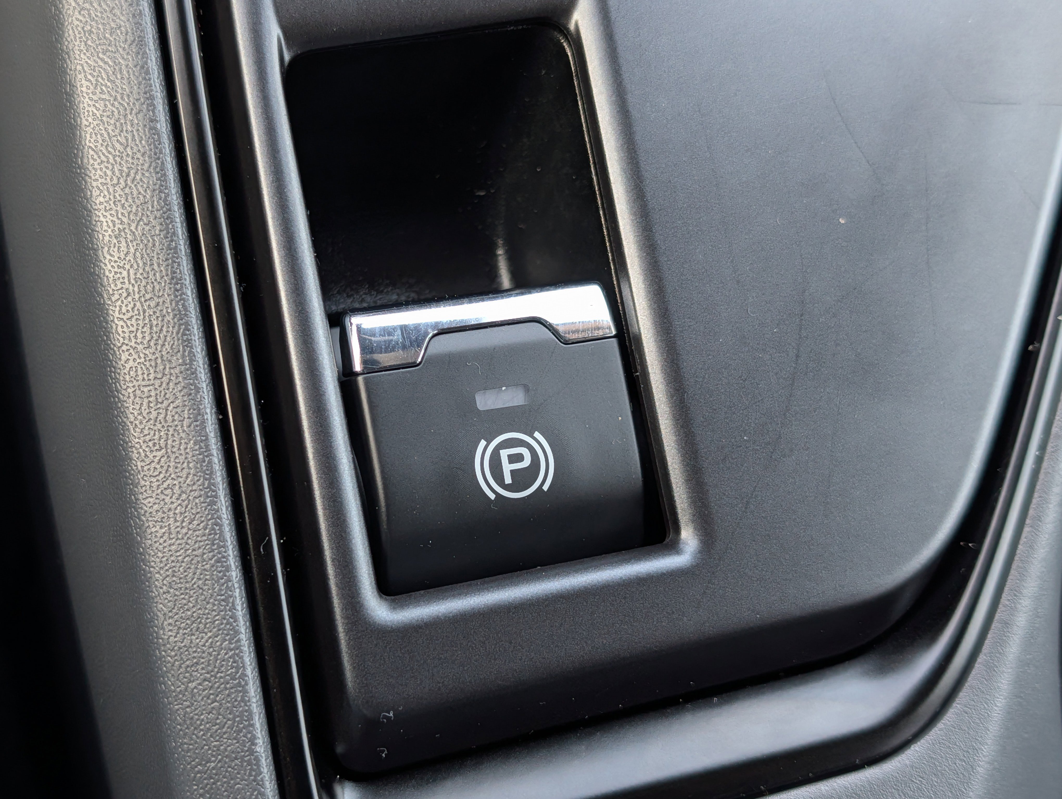 Certified 2025 Subaru Crosstrek 2.0i image 33