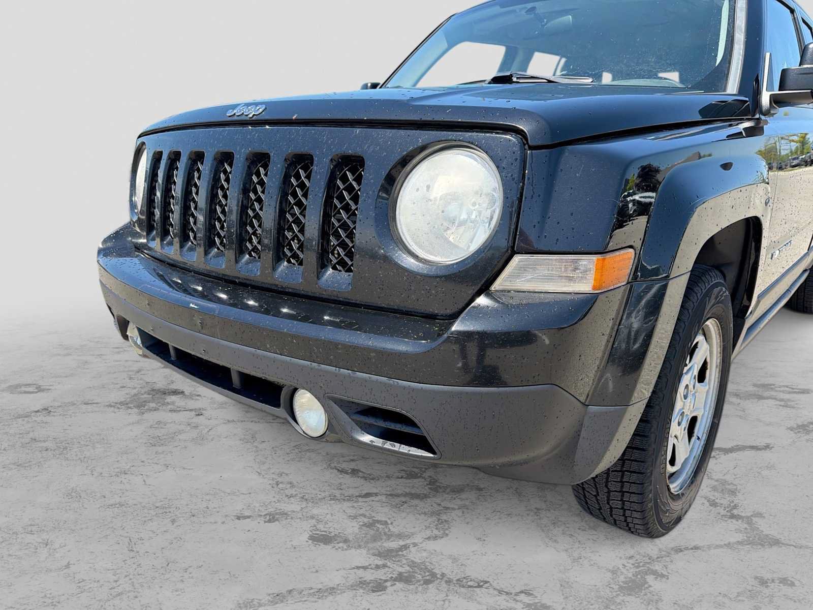 Used 2012 Jeep Patriot Sport FWD image 3