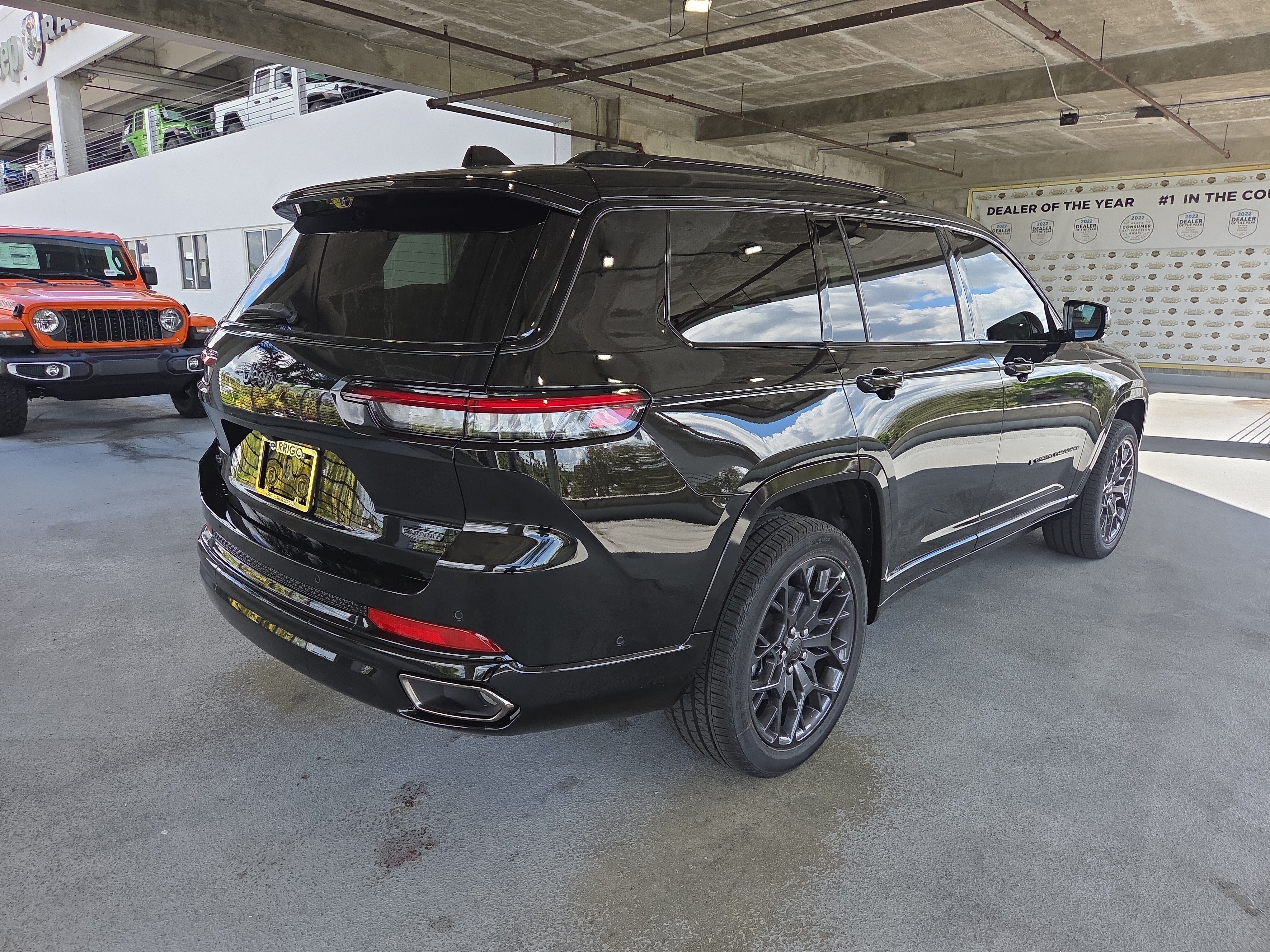 New 2025 Jeep Grand Cherokee L Summit AWD/4WD image 5