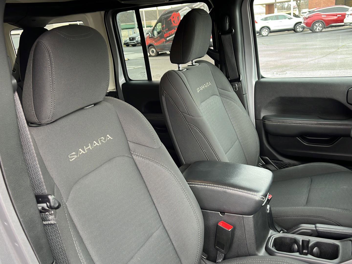 Used 2019 Jeep Wrangler Unlimited Sahara image 44