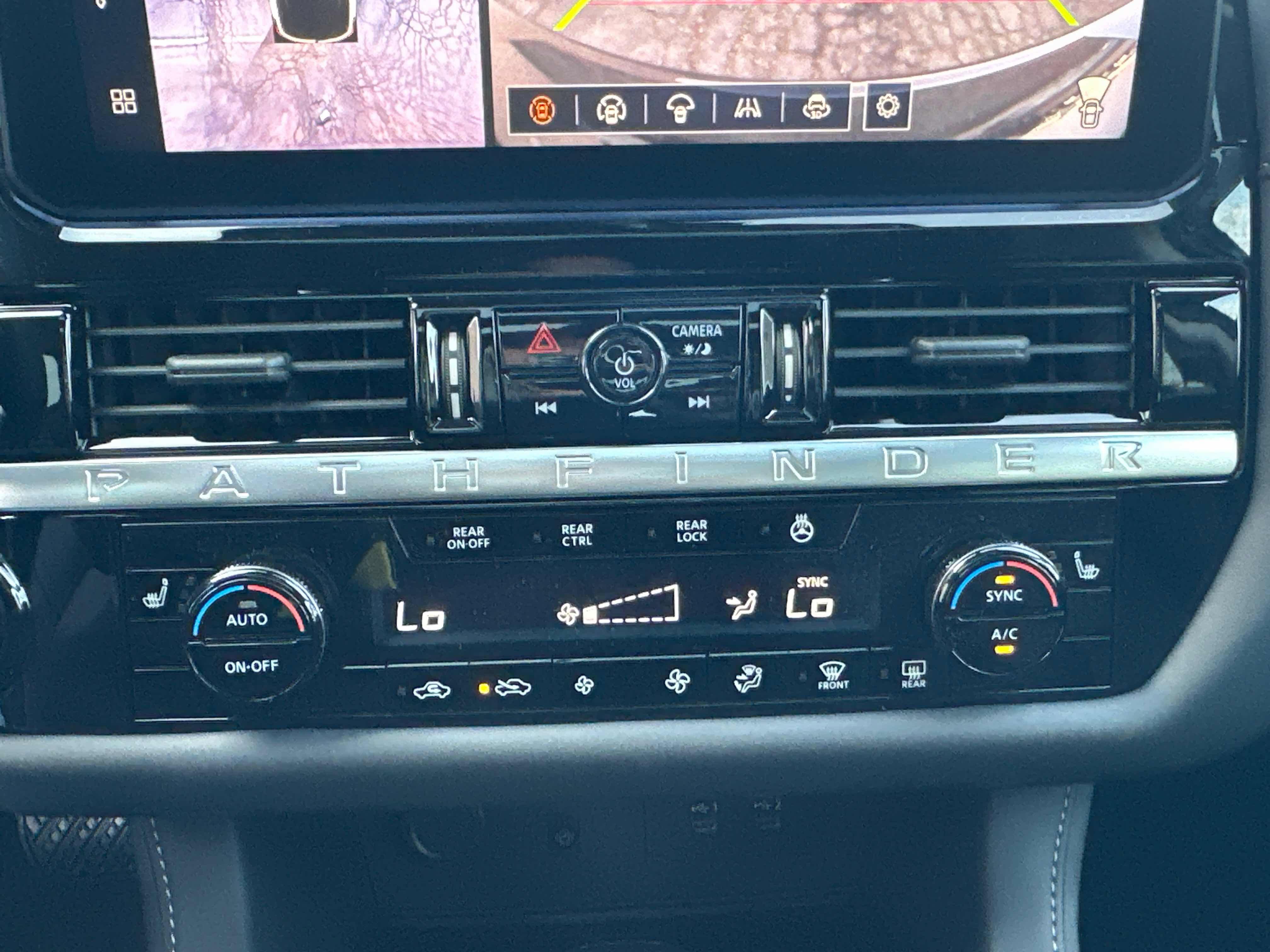 New 2026 Nissan Pathfinder SL w/ SL Premium Package AWD/4WD image 33