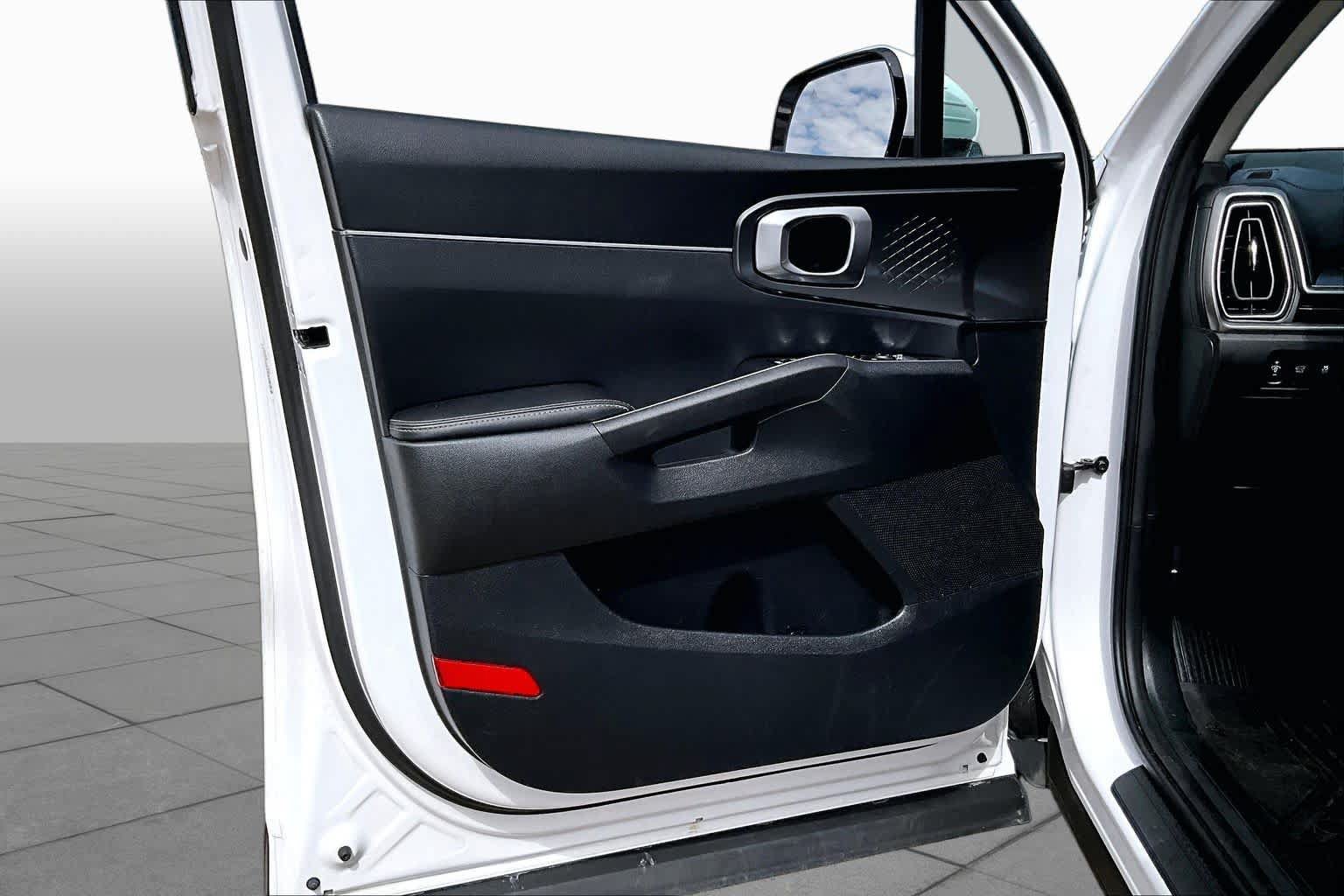 Certified 2025 Kia Sorento EX w/ Panoramic Sunroof Package FWD image 22
