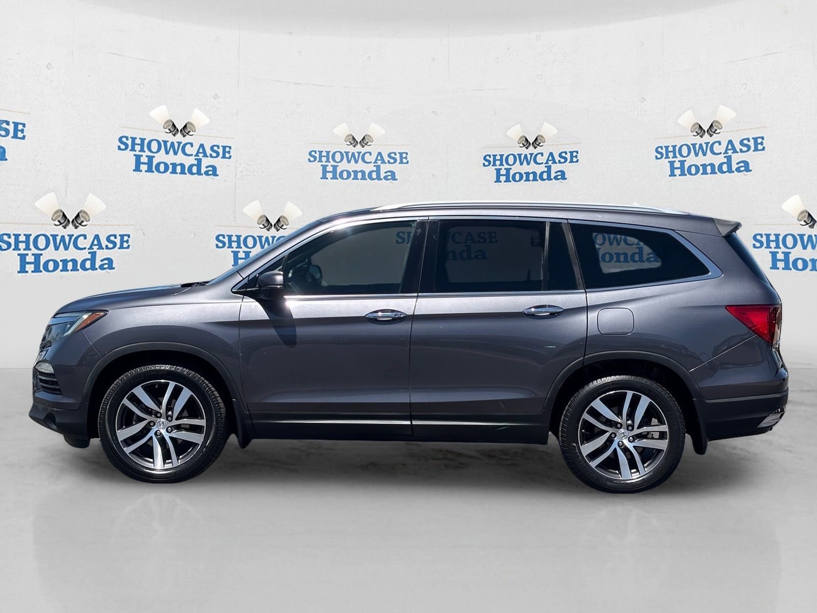 Used 2018 Honda Pilot Touring image 4