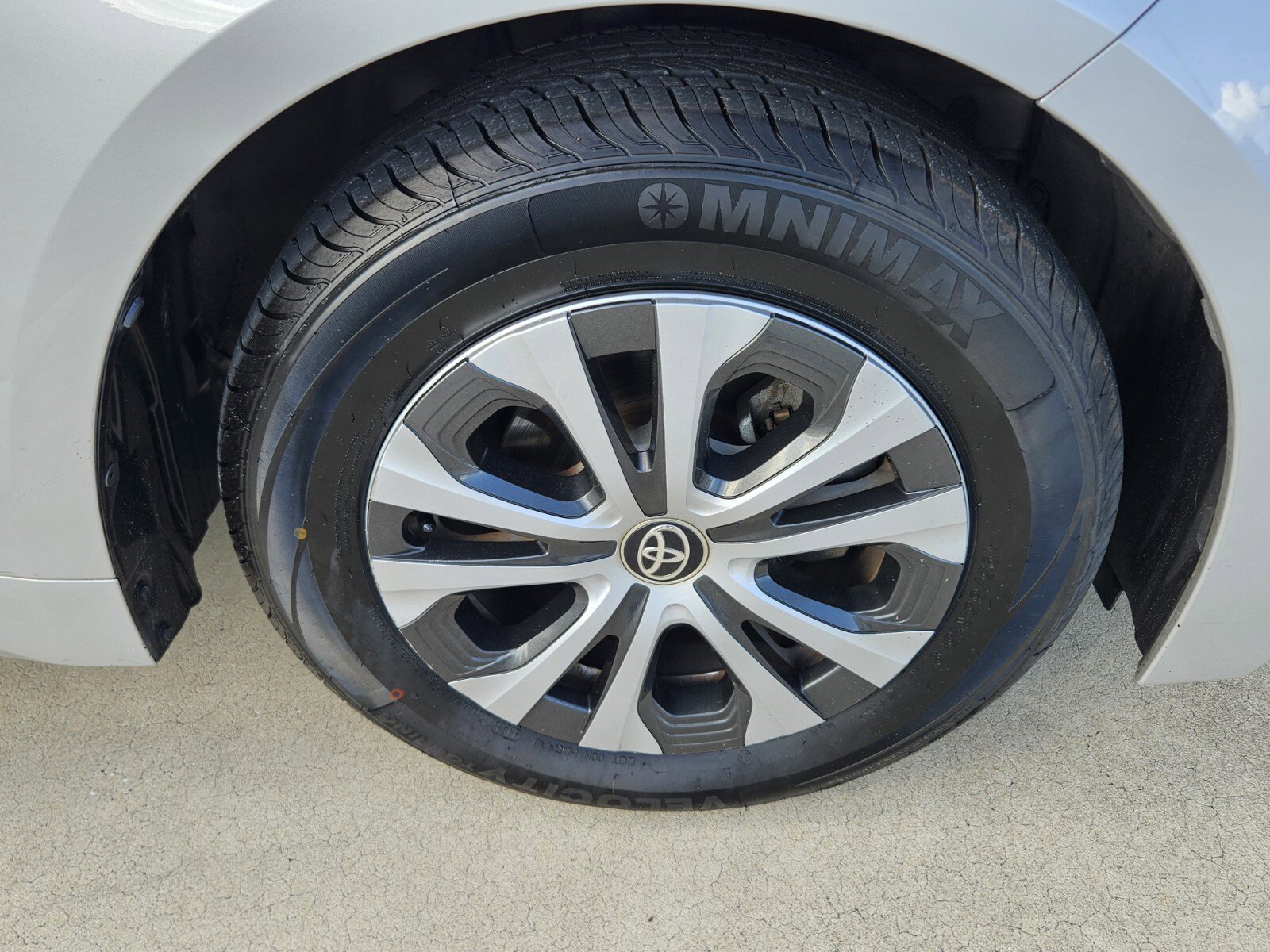 Used 2021 Toyota Corolla LE image 12