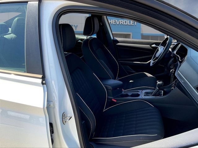 Used 2024 Volkswagen Jetta Sport FWD image 31
