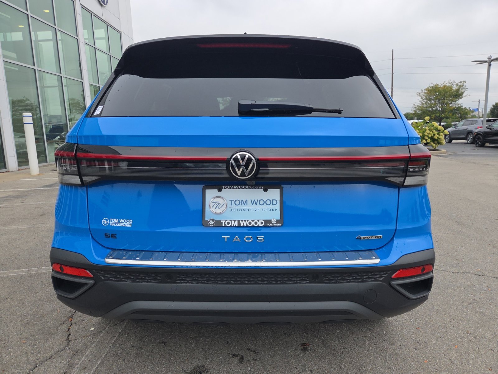 New 2027 Volkswagen Taos SE AWD/4WD image 5