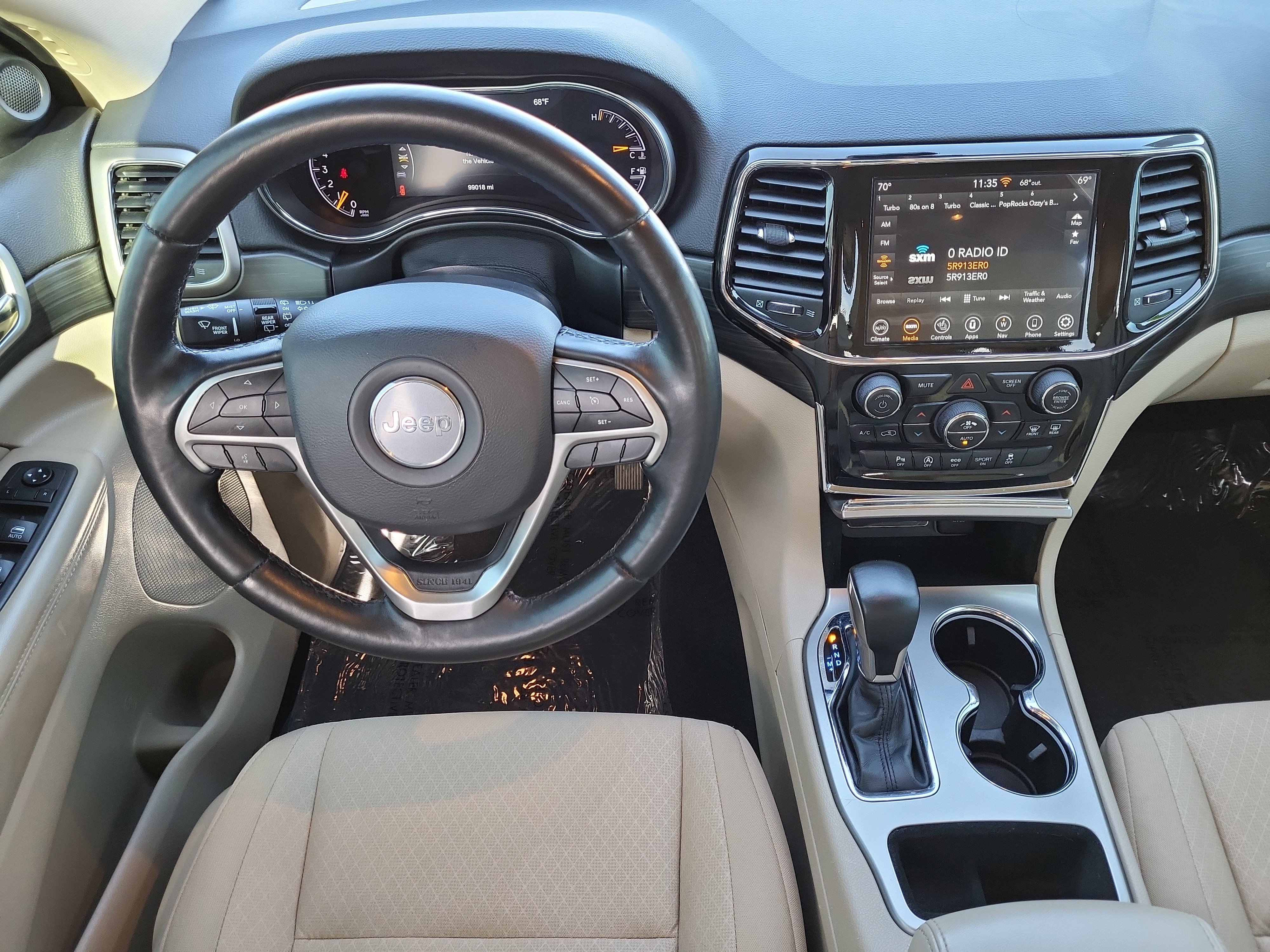 Used 2022 Jeep Grand Cherokee Laredo E w/ Security & Convenience Group image 24