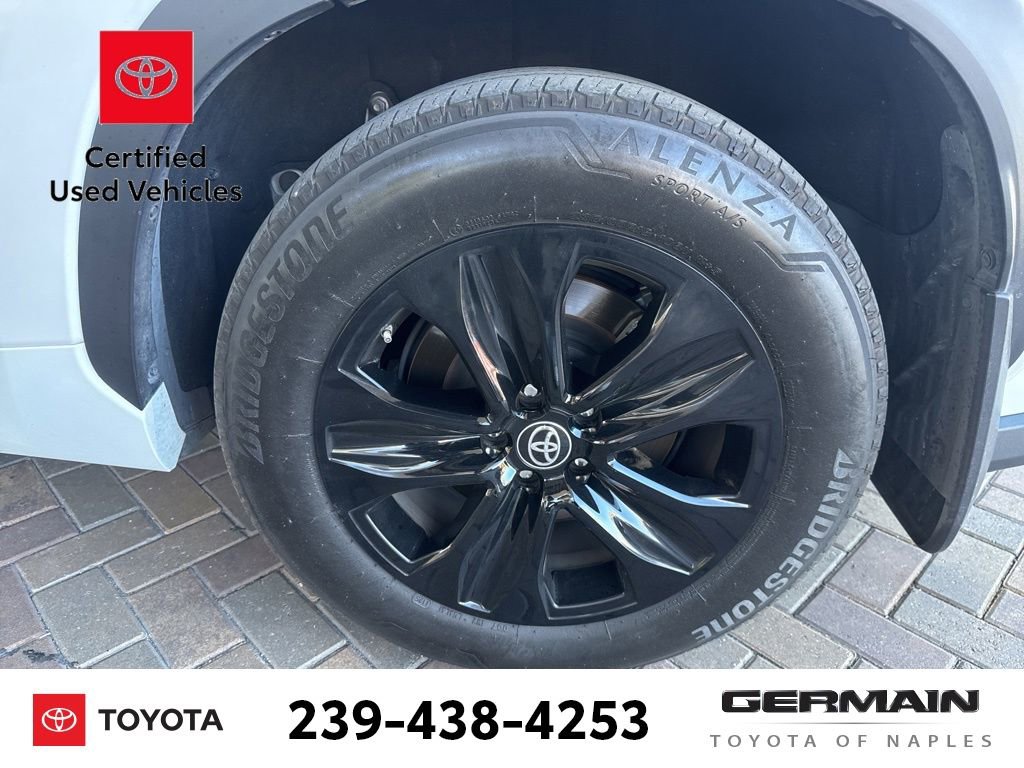 Certified 2025 Toyota Highlander XLE image 12