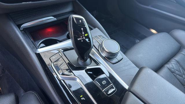 Used 2022 BMW 530i w/ Convenience Package RWD image 20