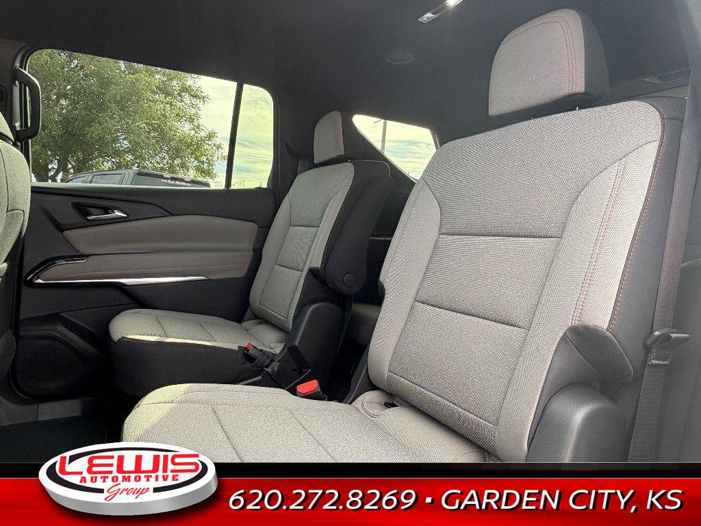 New 2026 Chevrolet Traverse LT image 14