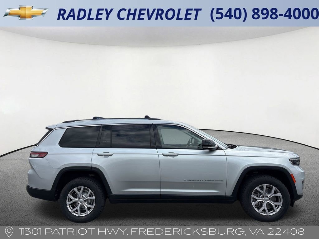 Used 2022 Jeep Grand Cherokee L Limited AWD/4WD image 21