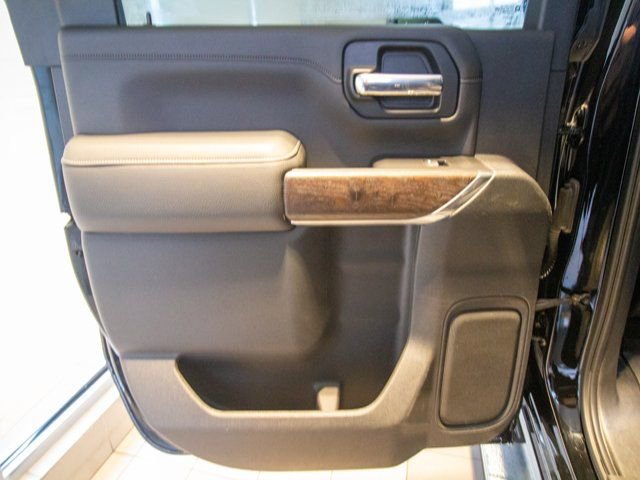 Used 2020 GMC Sierra 3500 Denali w/ Denali Ultimate Package image 9