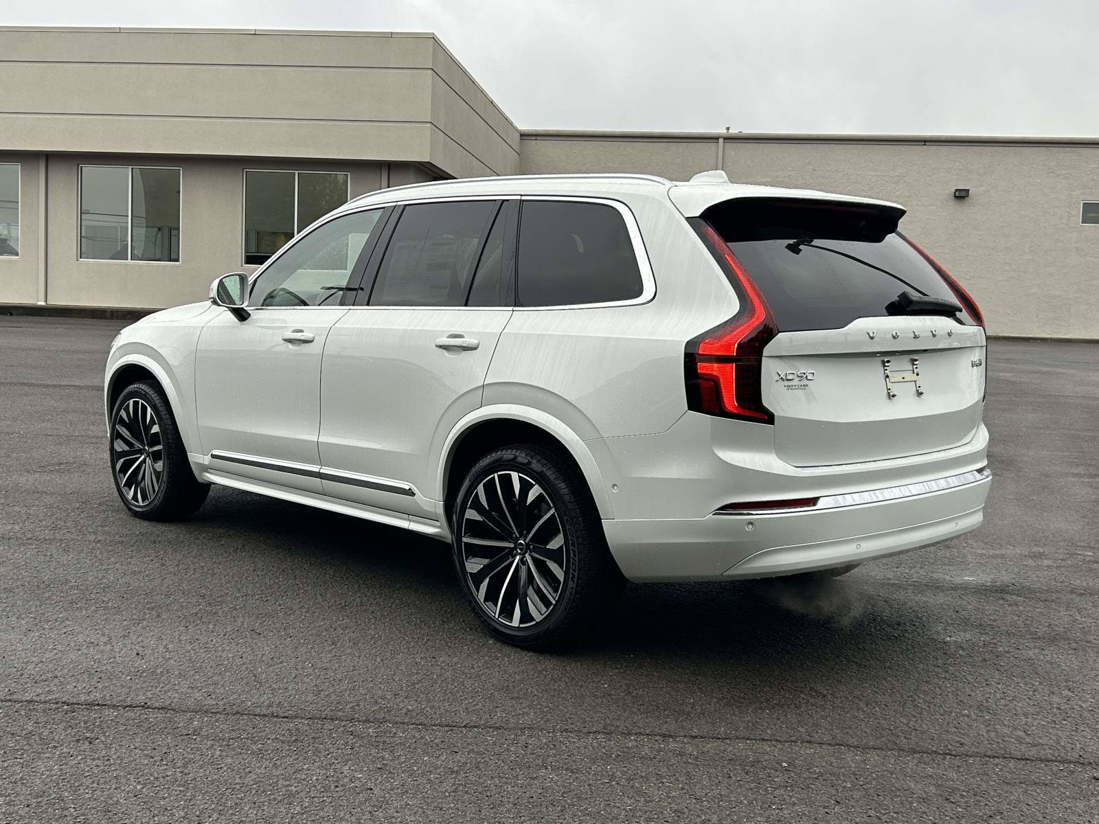 New 2026 Volvo XC90 B6 Ultra w/ Protection Package AWD/4WD image 5