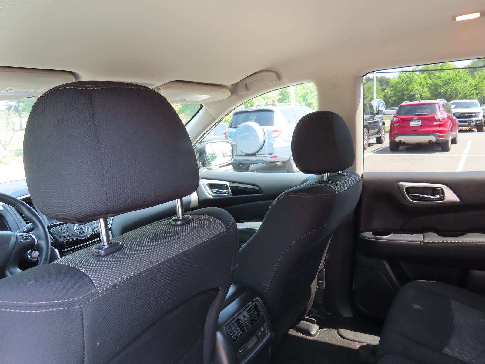 Used 2018 Nissan Pathfinder SV AWD/4WD image 33