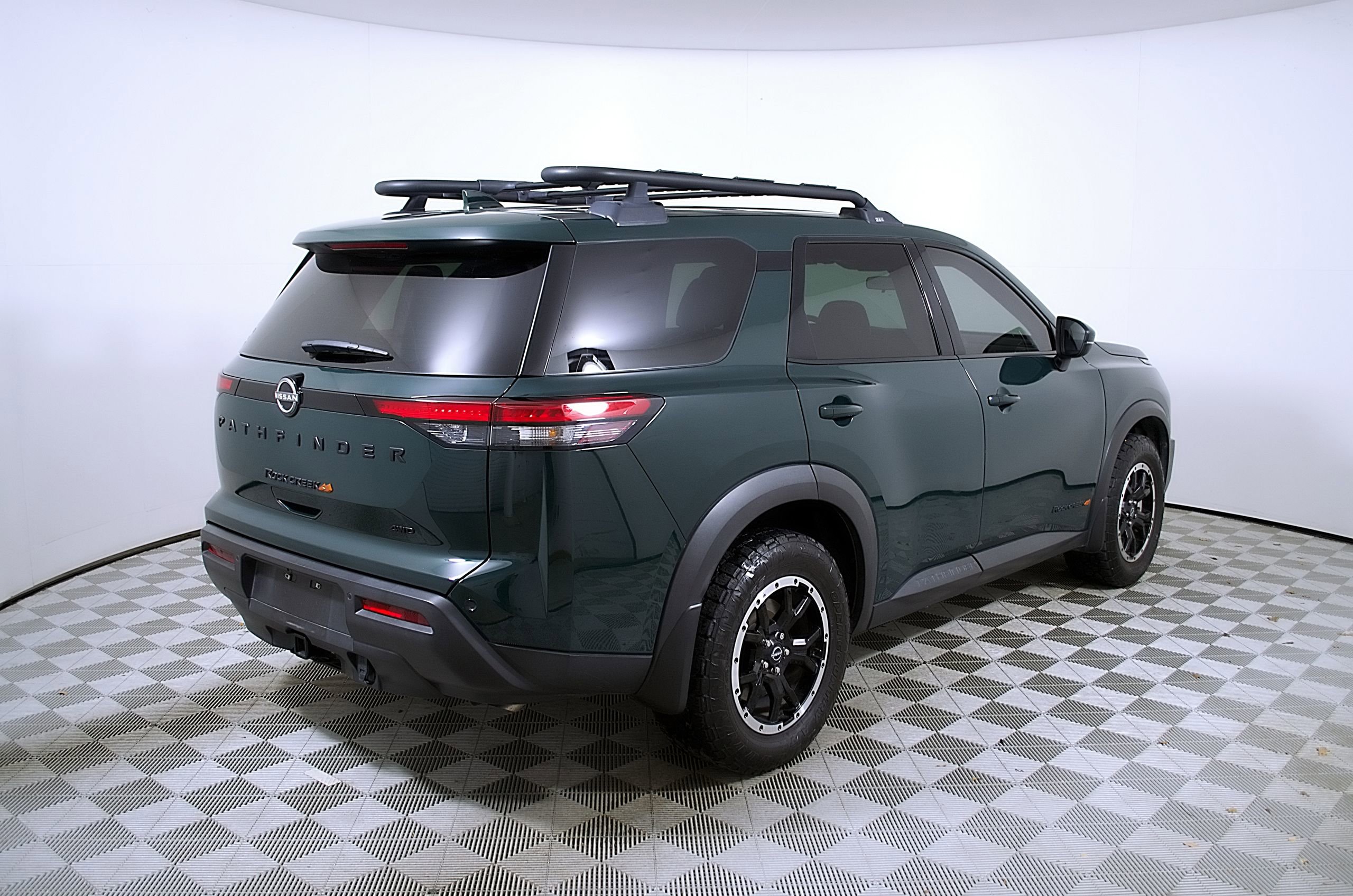Used 2024 Nissan Pathfinder Rock Creek AWD/4WD image 8