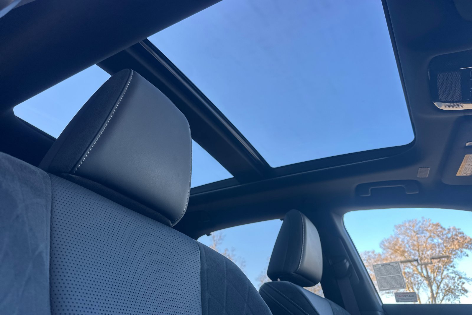 Certified 2024 Lexus RX 350 w/ Convenience Package image 17