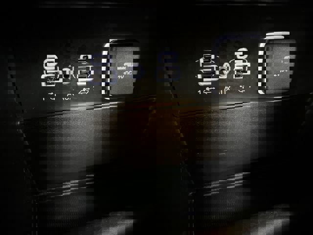 Used 2025 Jeep Grand Cherokee L Limited w/ Black Appearance Package image 36