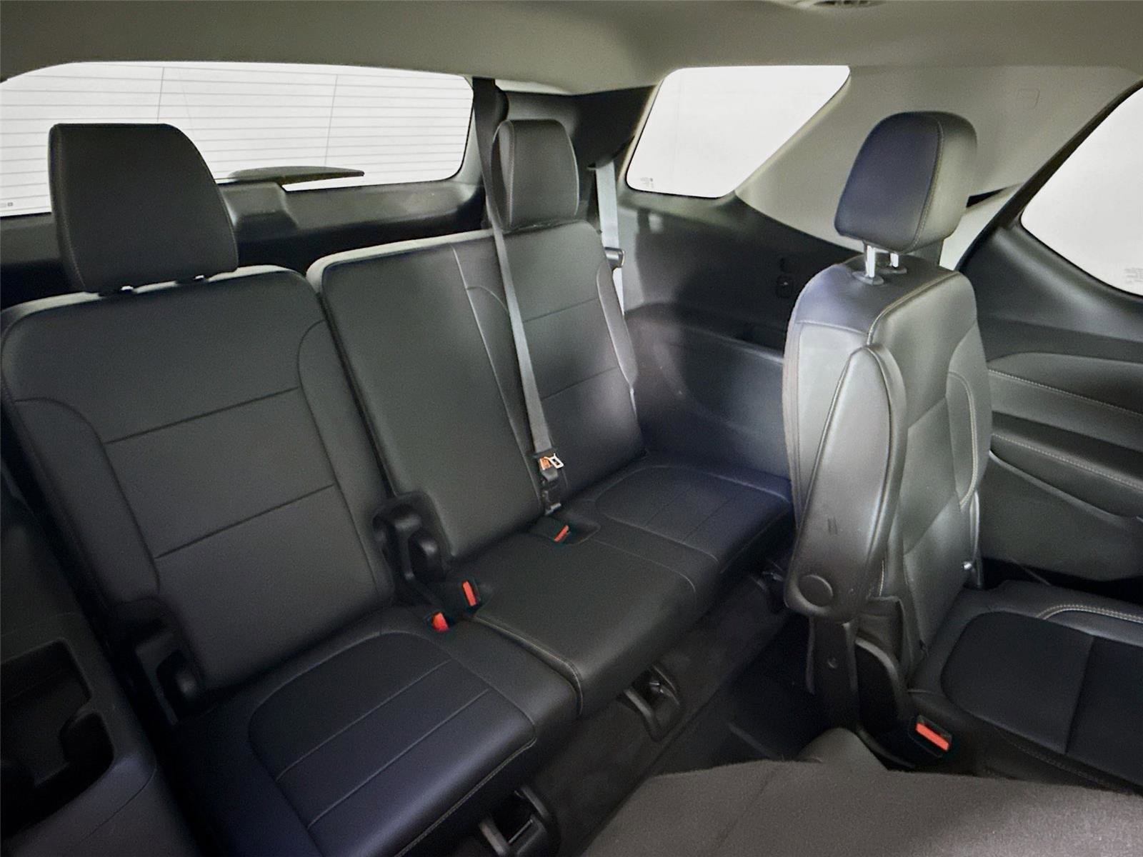 Used 2019 Chevrolet Traverse Premier w/ LPO, Blackout Package AWD/4WD image 28