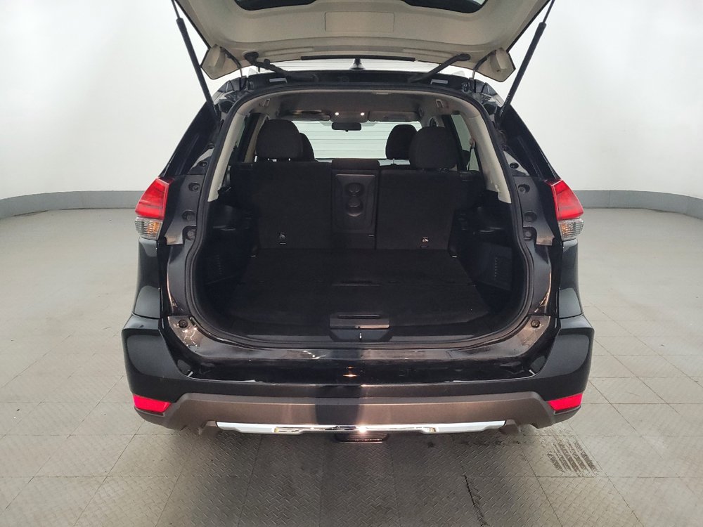 Used 2017 Nissan Rogue SV AWD/4WD image 29