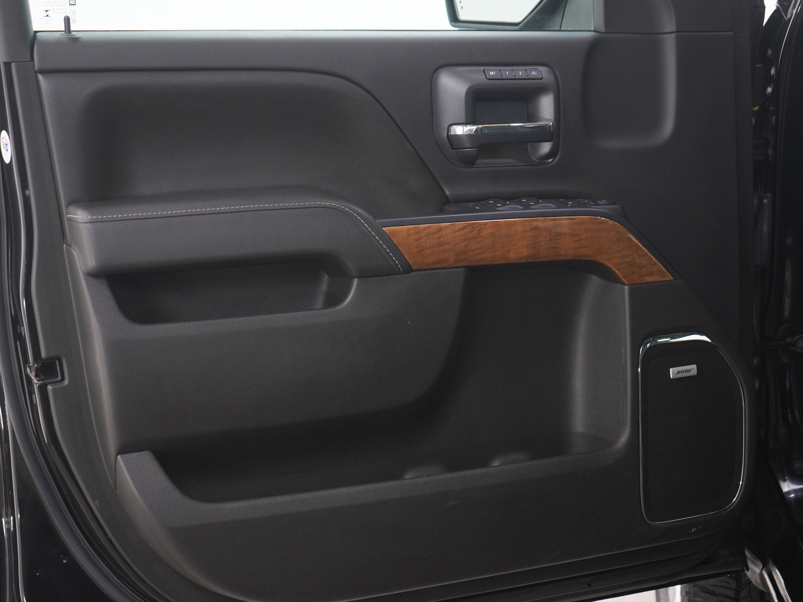 Used 2016 Chevrolet Silverado 1500 LTZ w/ Sport Package image 21