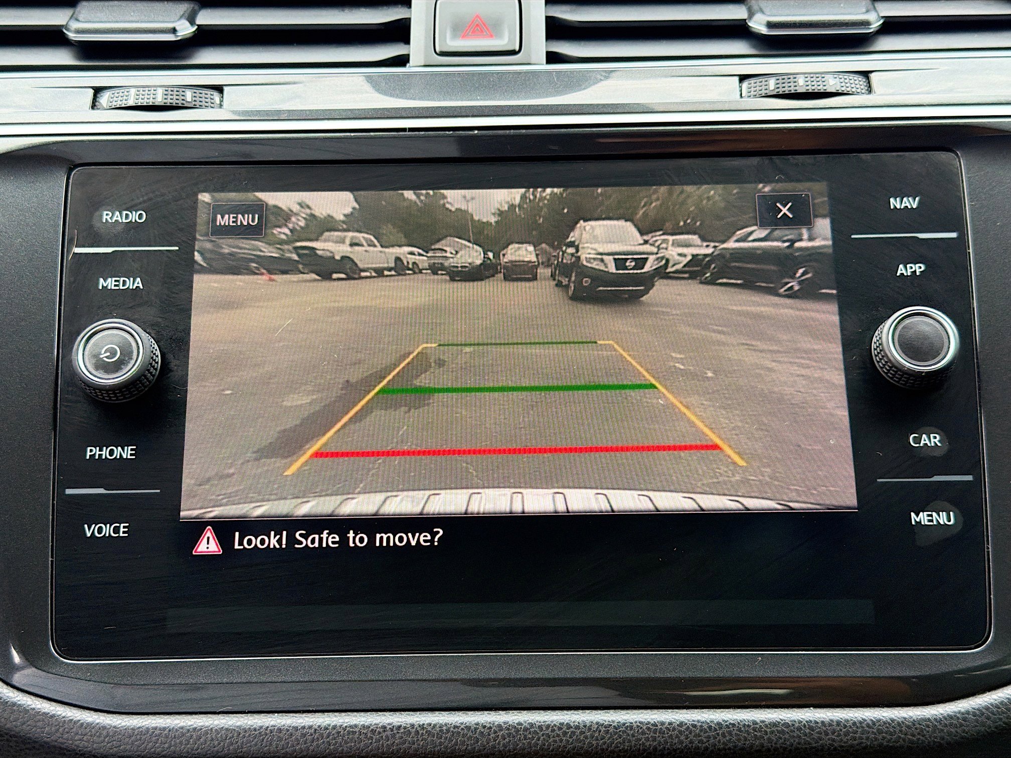Used 2019 Volkswagen Tiguan SEL Premium AWD/4WD image 32