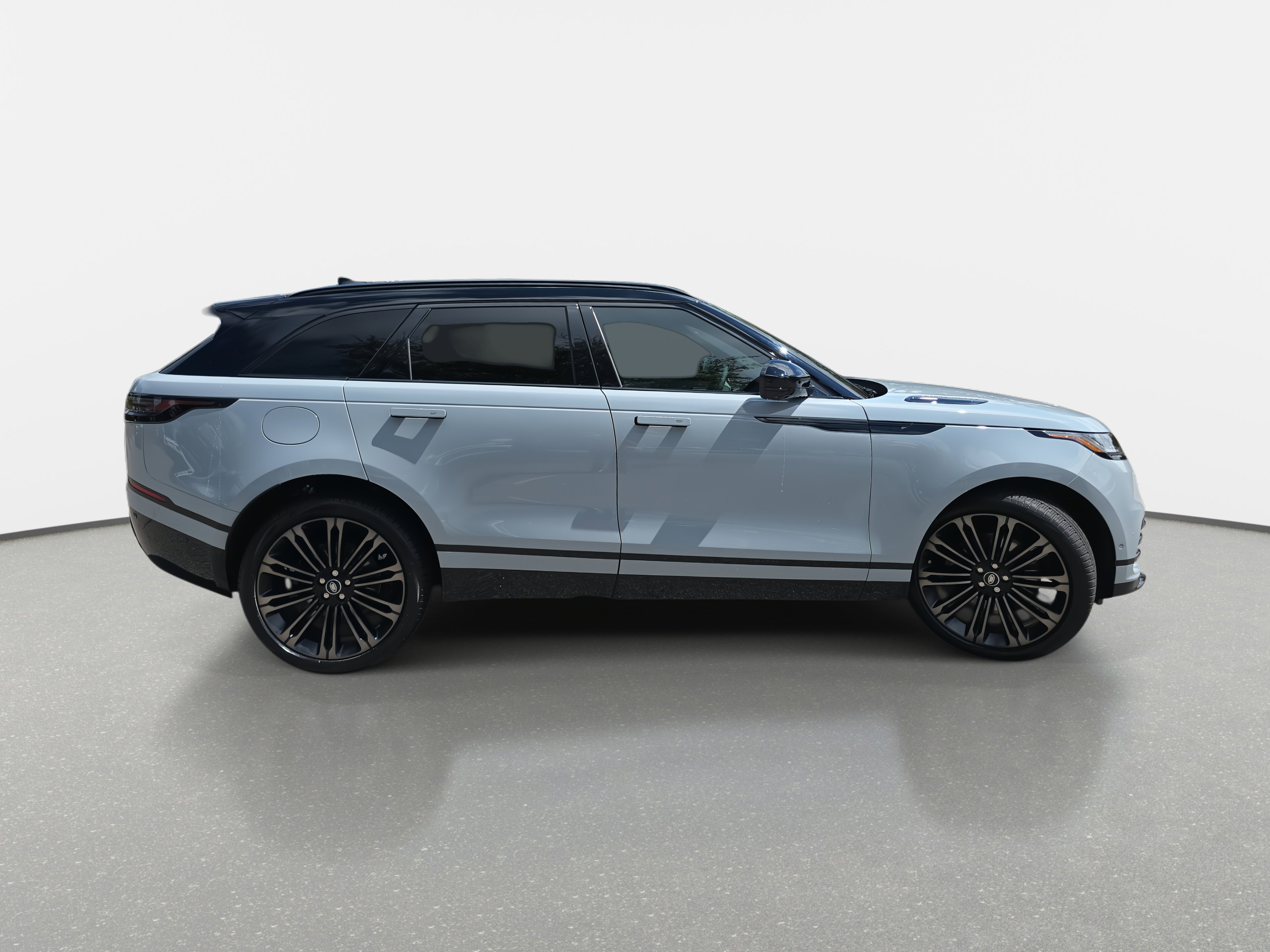 New 2026 Land Rover Range Rover Velar Dynamic SE image 4