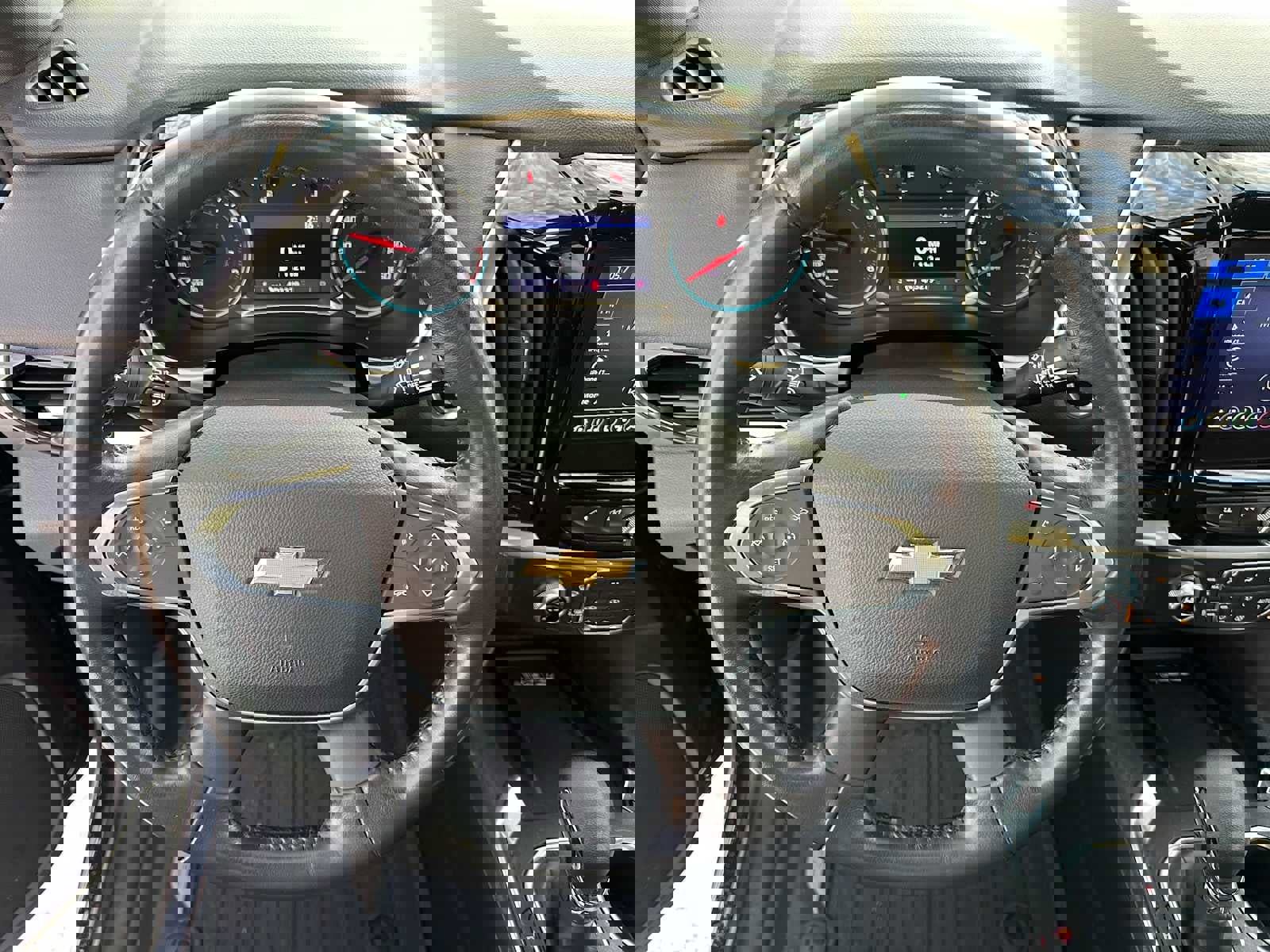 Used 2022 Chevrolet Traverse LT image 24