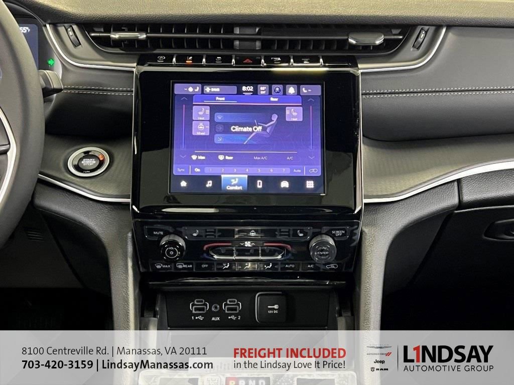 New 2025 Jeep Grand Cherokee L Laredo w/ Luxury Tech Group I image 16