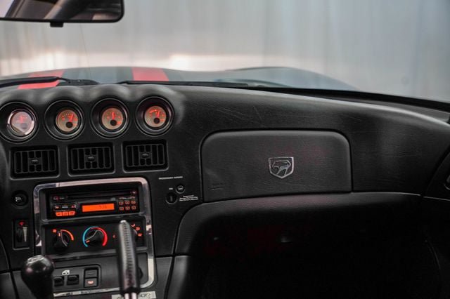 Used 2000 Dodge Viper GTS RWD image 5