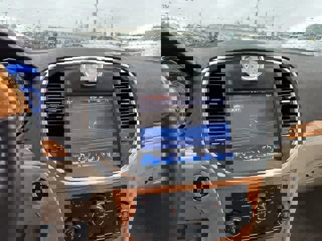 Used 2013 Chrysler 300 C w/ Beats Audio Group image 10