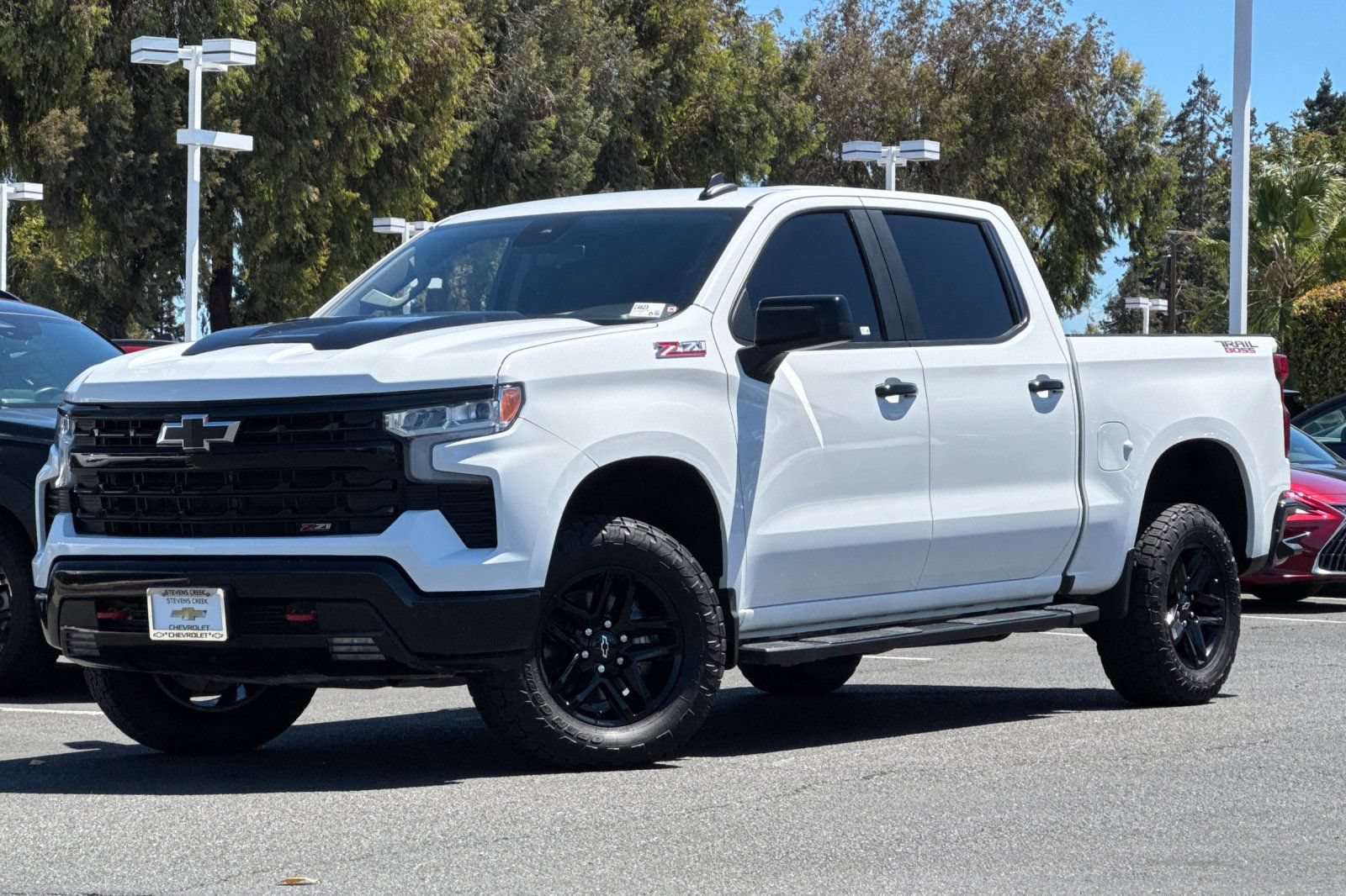 Used 2023 Chevrolet Silverado 1500 LT Trail Boss w/ Protection Package AWD/4WD image 9