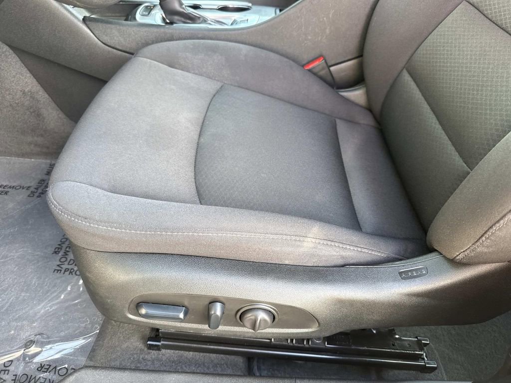 Used 2024 Chevrolet Malibu LT FWD image 24