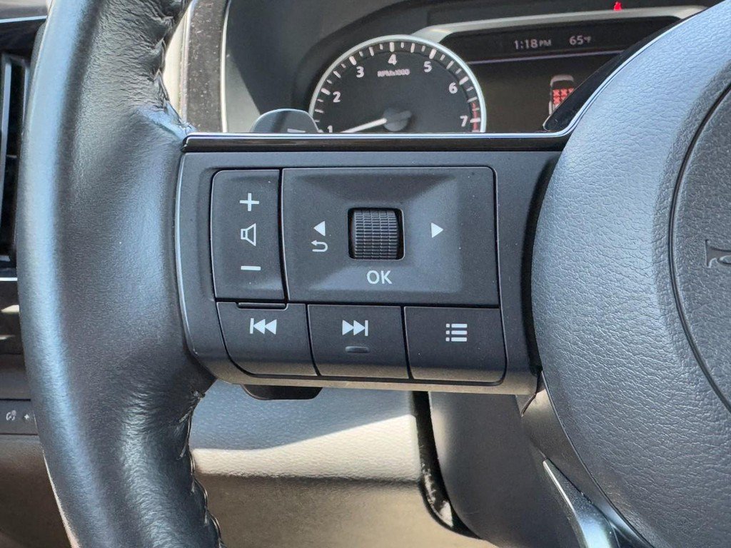 Used 2023 Nissan Pathfinder SV AWD/4WD image 20