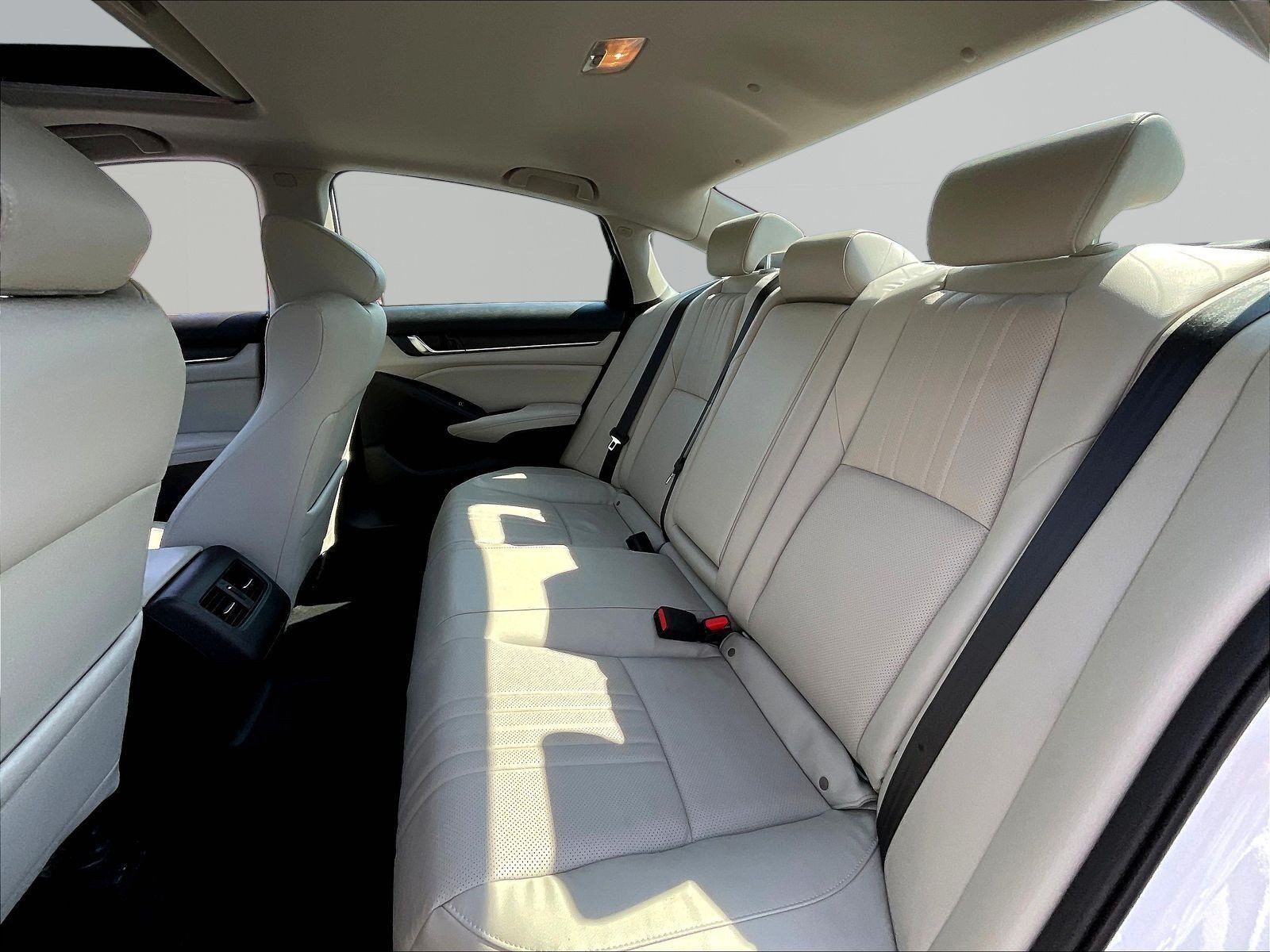 Used 2018 Honda Accord EX-L image 22