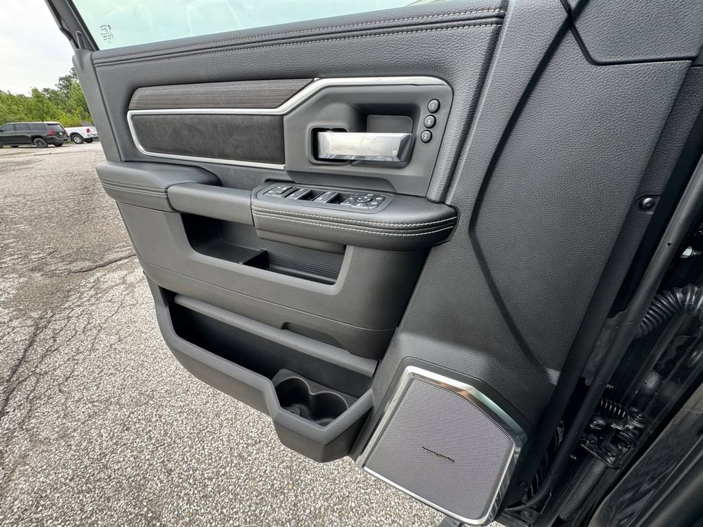 New 2026 RAM 3500 Laramie AWD/4WD image 26