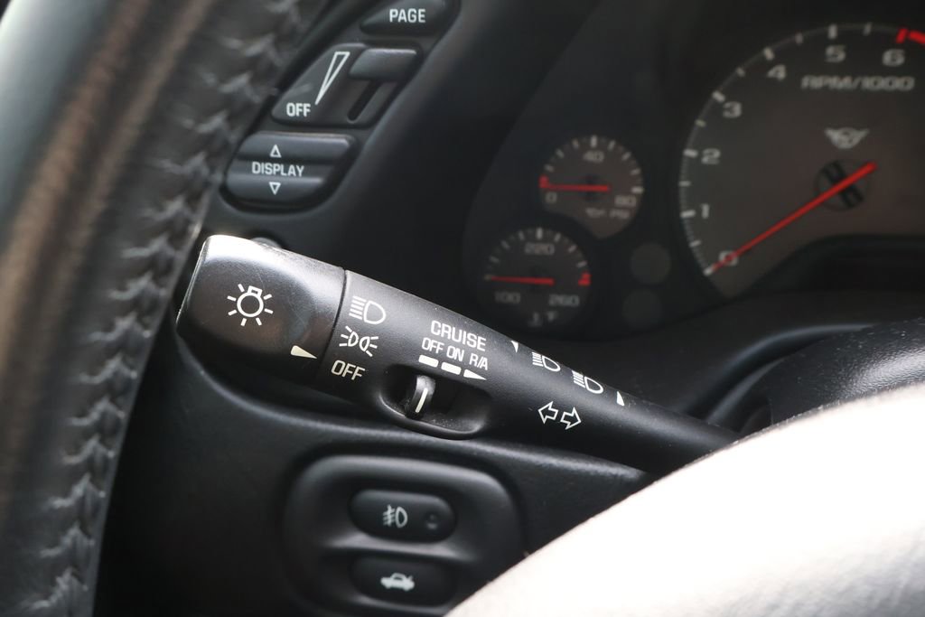 Used 2002 Chevrolet Corvette Coupe w/ Preferred Equipment Group2 image 17