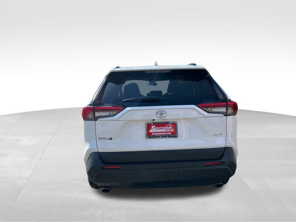 Used 2024 Toyota RAV4 XLE image 4