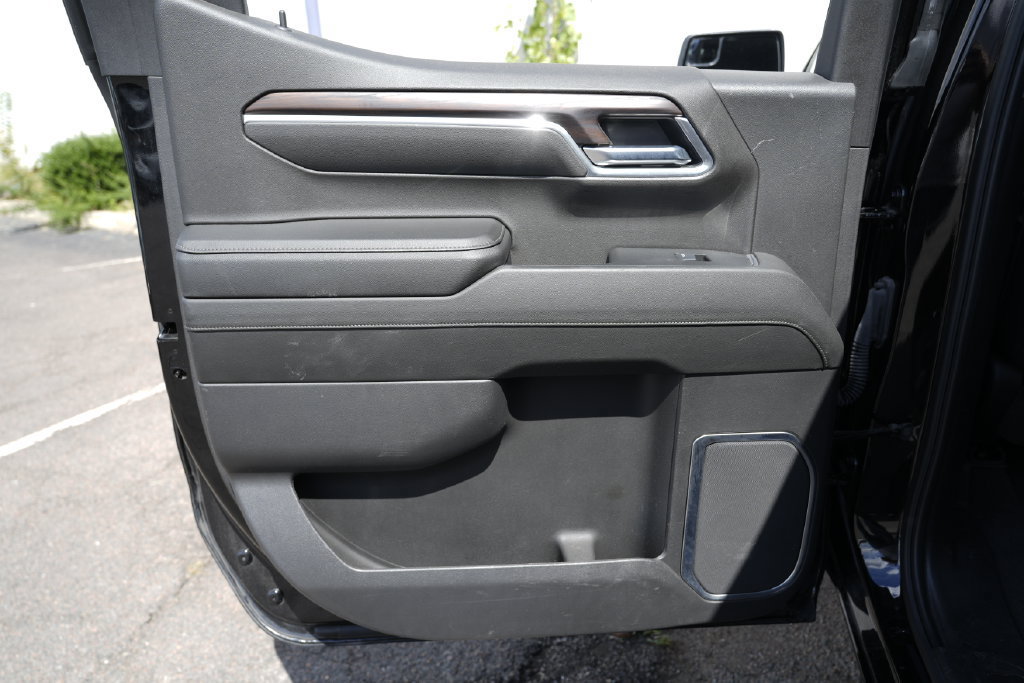 Used 2025 GMC Sierra 1500 SLT AWD/4WD image 26