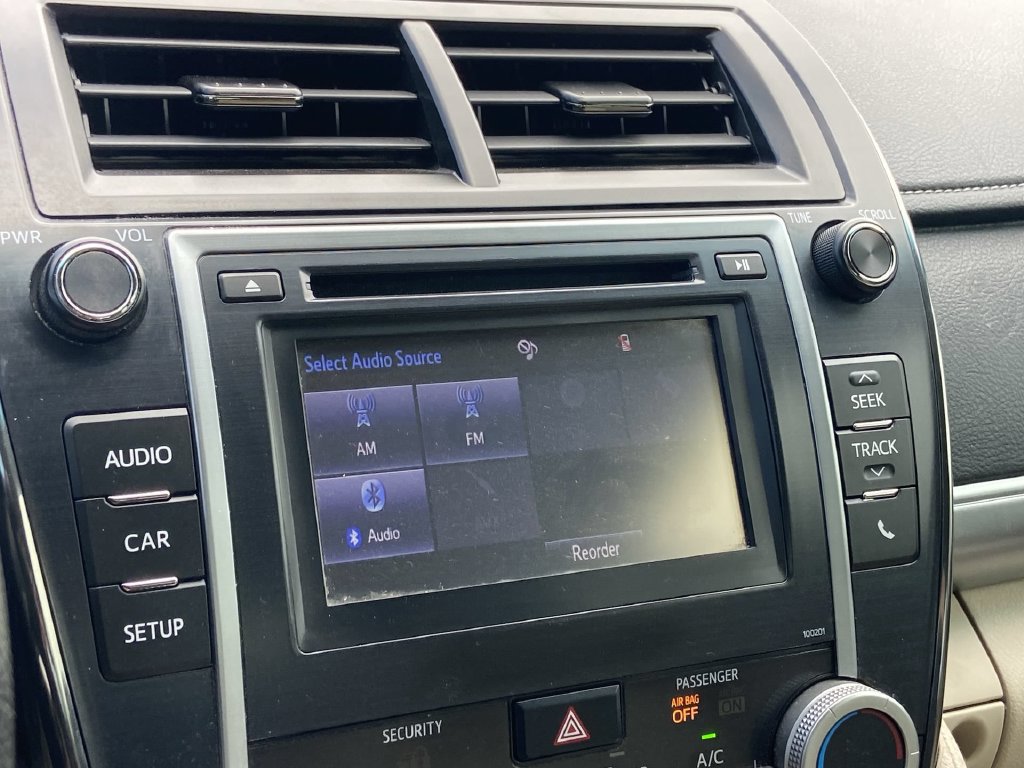 Used 2014 Toyota Camry LE FWD image 9
