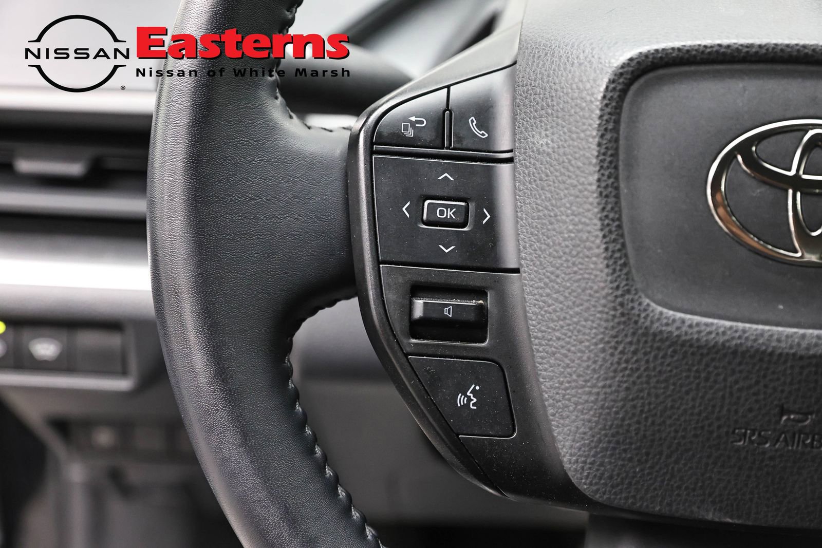 Used 2023 Toyota Prius LE FWD image 15