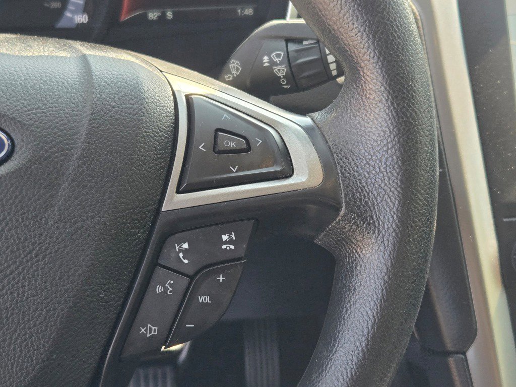 Used 2020 Ford Fusion SE image 26